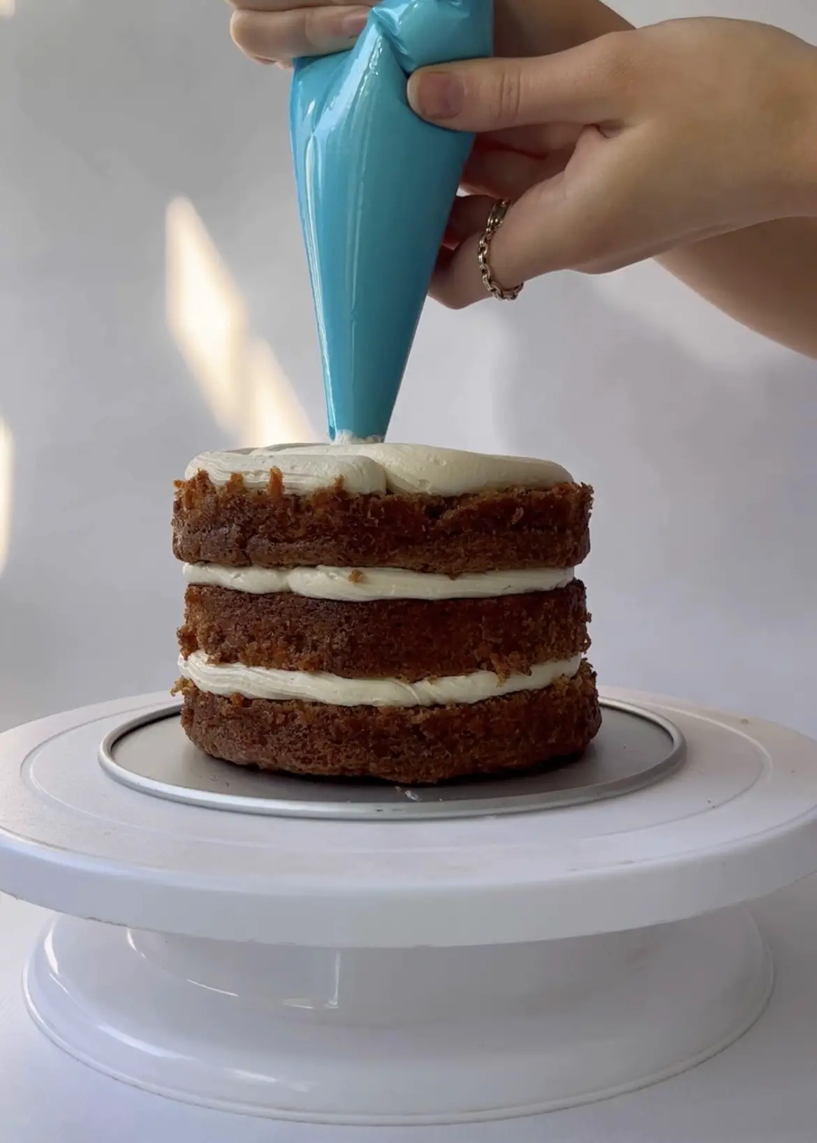 layer up the carrot cake
