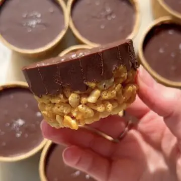 peanut butter and chocolate rice crispy cups