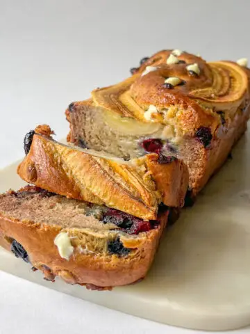 blueberry and white chocolate banana bread