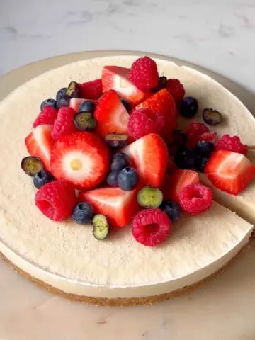 healthy no-bake vanilla cheesecake